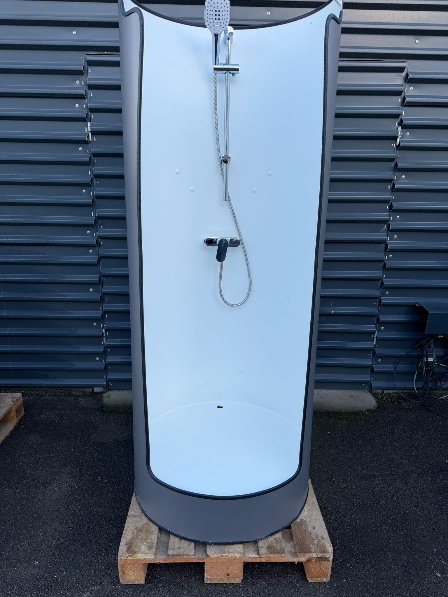 Stellung von Mobilen Duschen